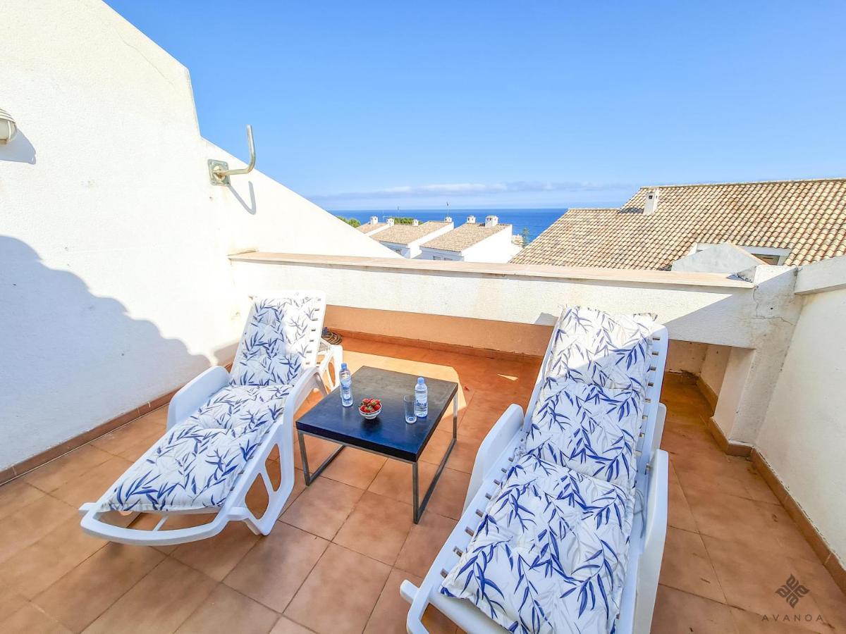 A005 - Ático dúplex en el centro de Altea con vistas parciales al mar Exterior foto