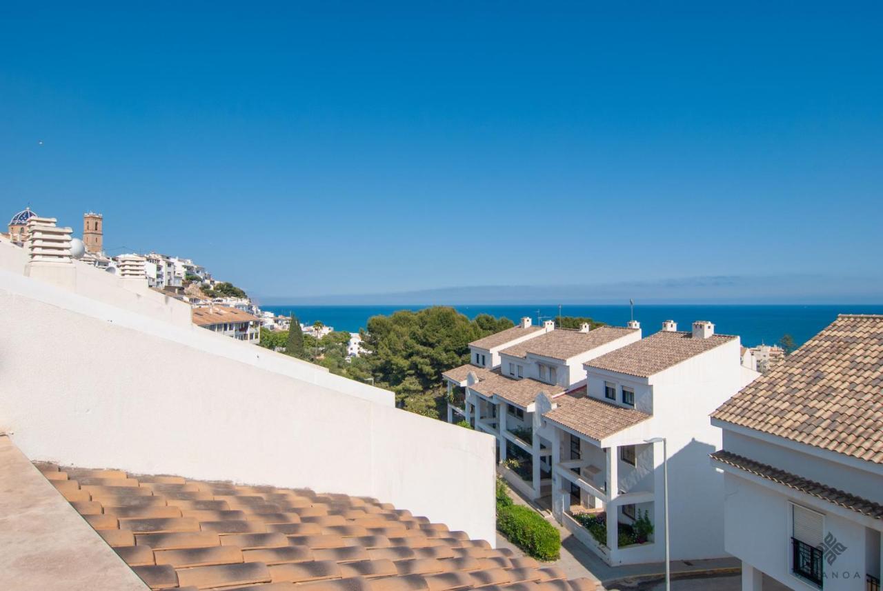 A005 - Ático dúplex en el centro de Altea con vistas parciales al mar Exterior foto