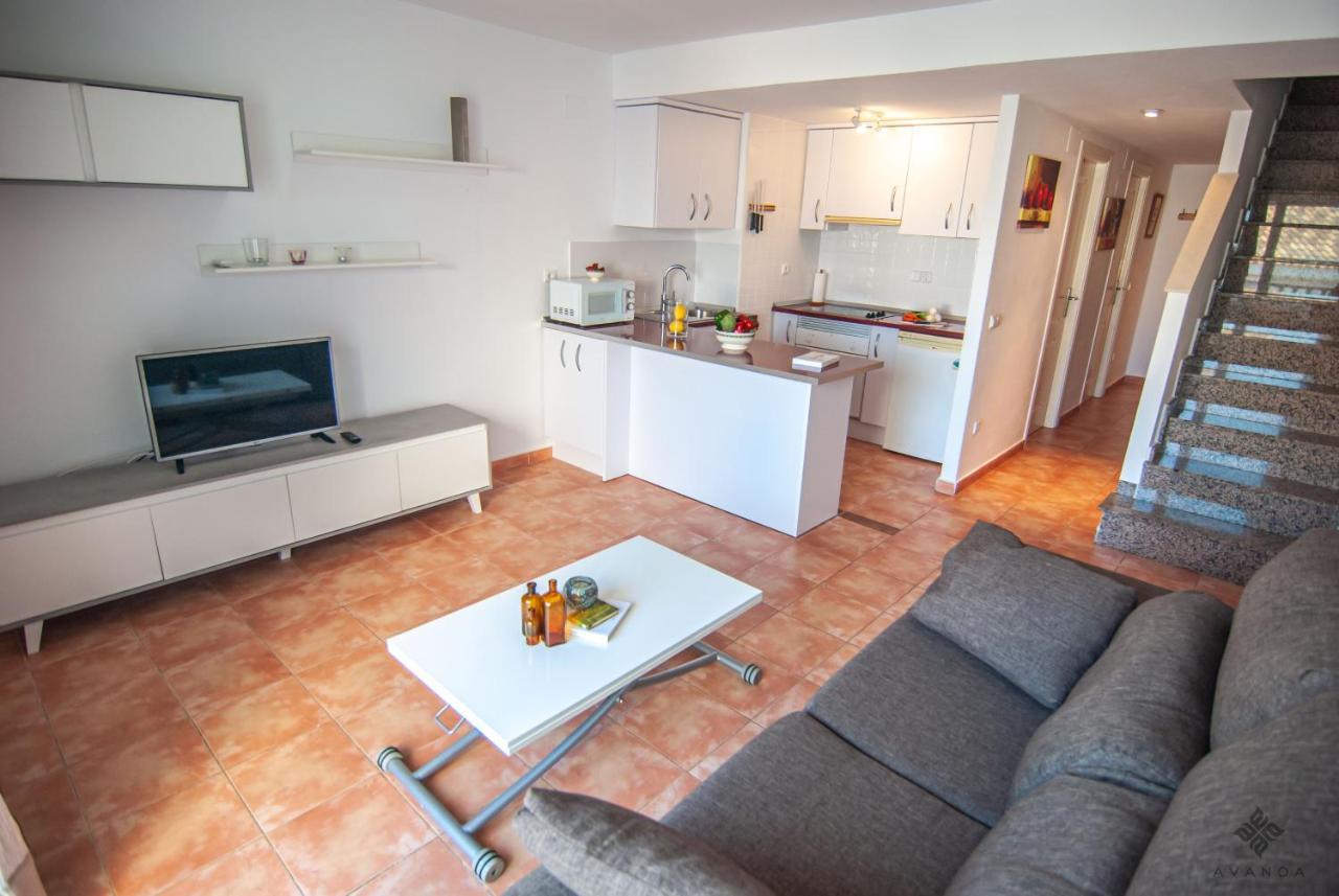 A005 - Ático dúplex en el centro de Altea con vistas parciales al mar Exterior foto